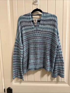 Lightweight Striped V-Neck Sweater - Blue & Gray